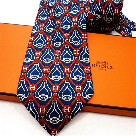 hermes tie pattern.